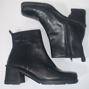 ECCO Square Toe Block Heel Side Zip Ankle Boot